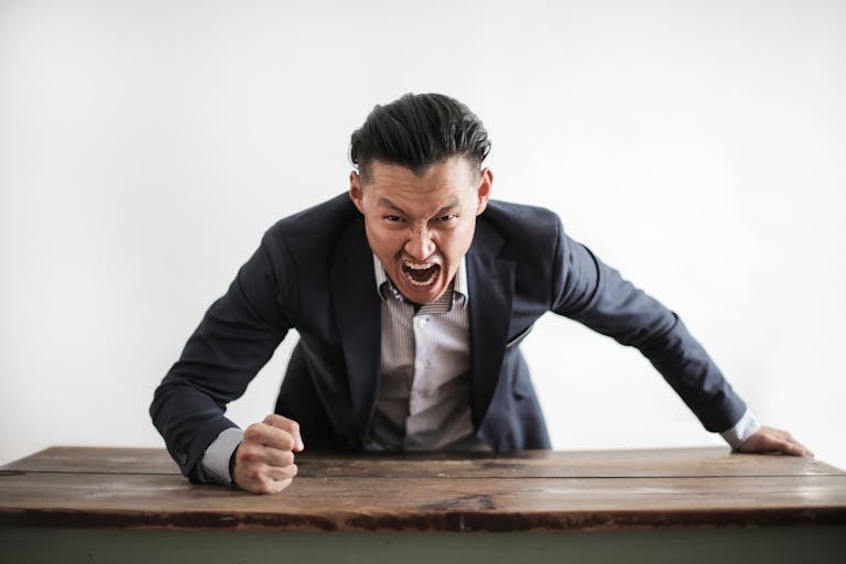 15 Things Narcissists Can’t Handle (Use These and Watch Them Crumble)