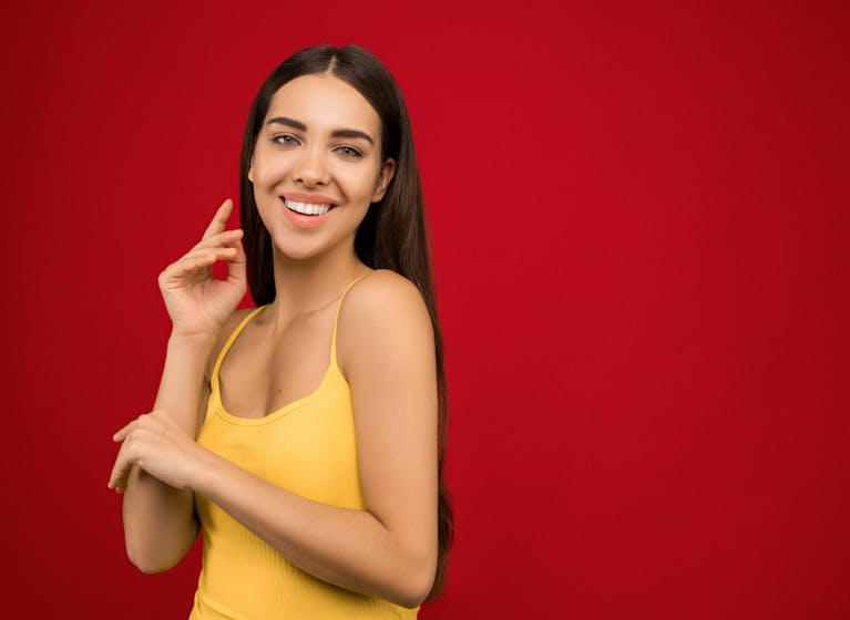 How to Be Charming and Attractive: 7 Habits You Can Try Today