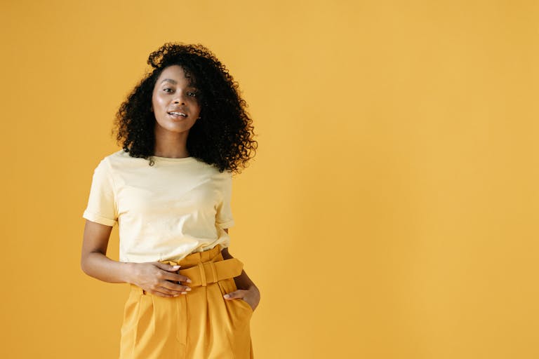 How to Act and Look Confident: 9 Habits That Can Change You